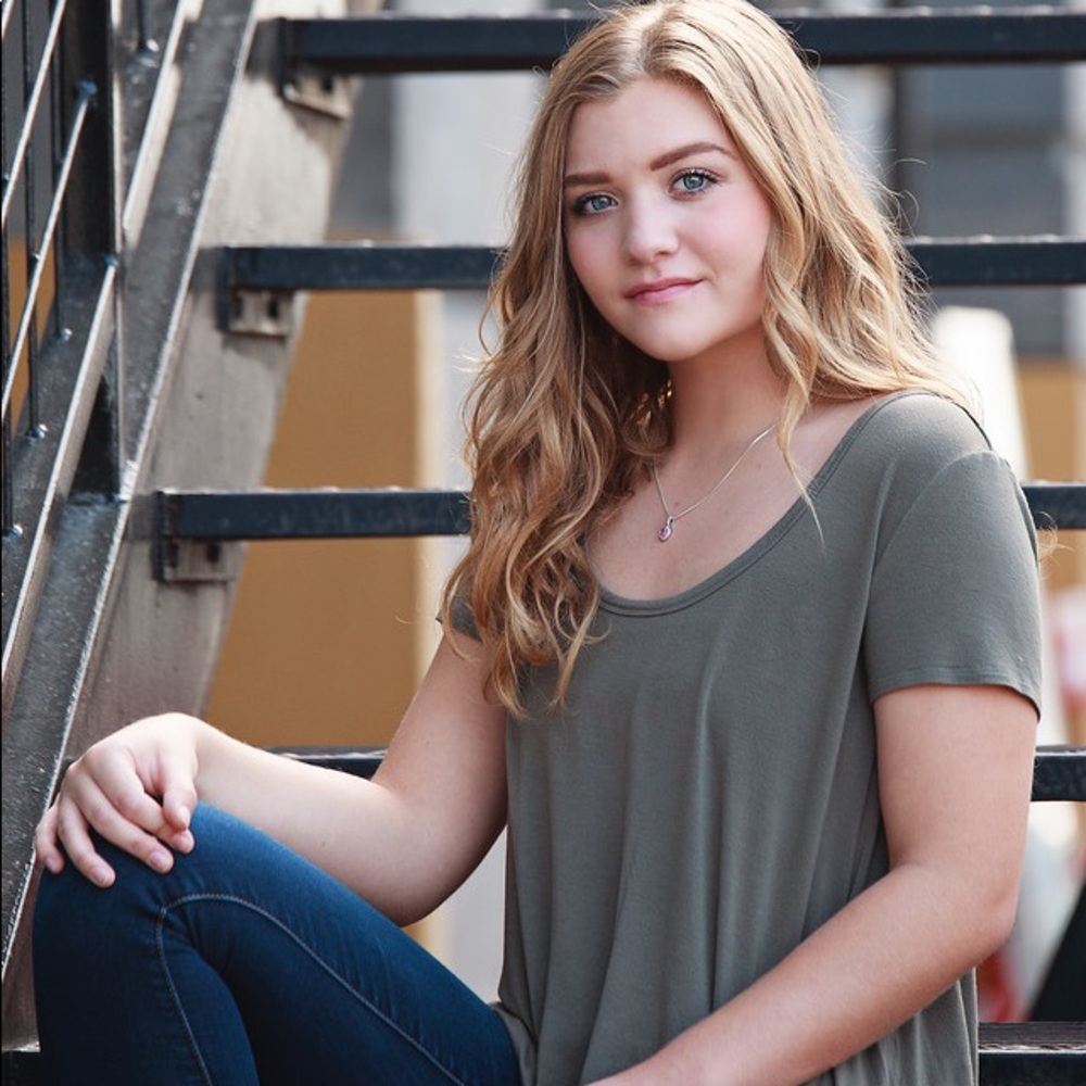 Meet your Posher, Makaila